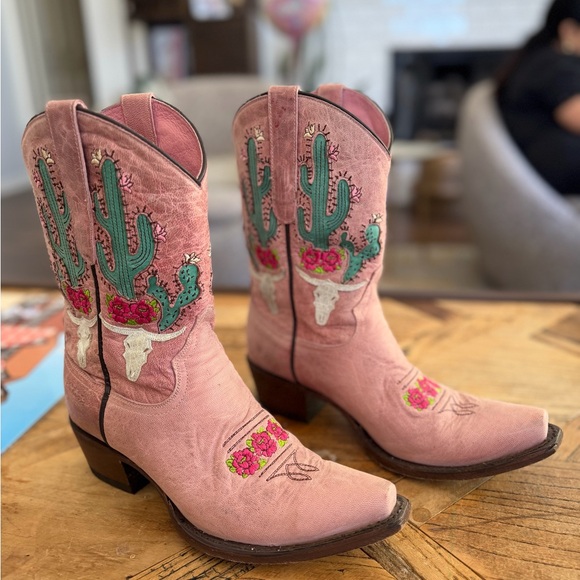 Junk Gypsy Shoes - Junk Gypsy Pink Embroidered Western Cowboy Boots